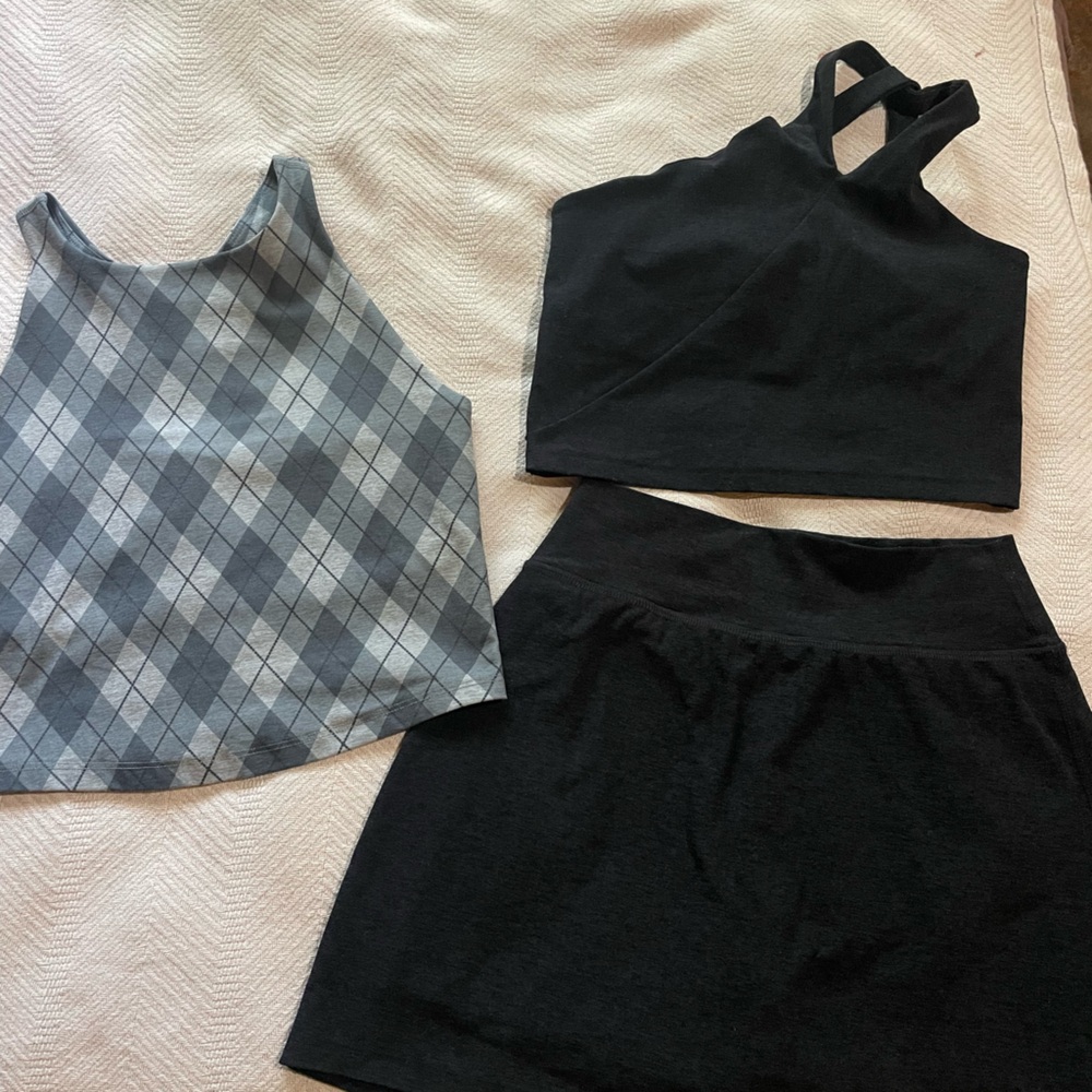 Beyond Yoga Bundle! Excellent!